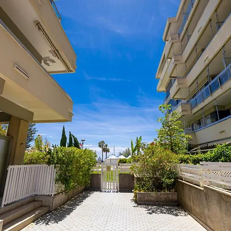 Giardino Terrazzo Fronte Mare Posto Auto 아파트